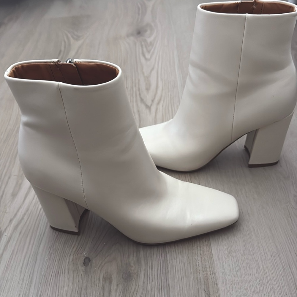 Unisa Square Toe Bootie
